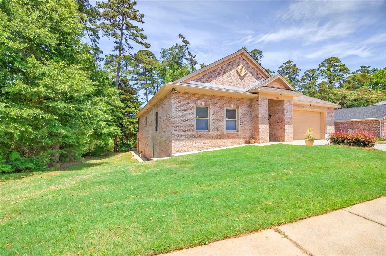 3300 HARBOR CLUB Drive