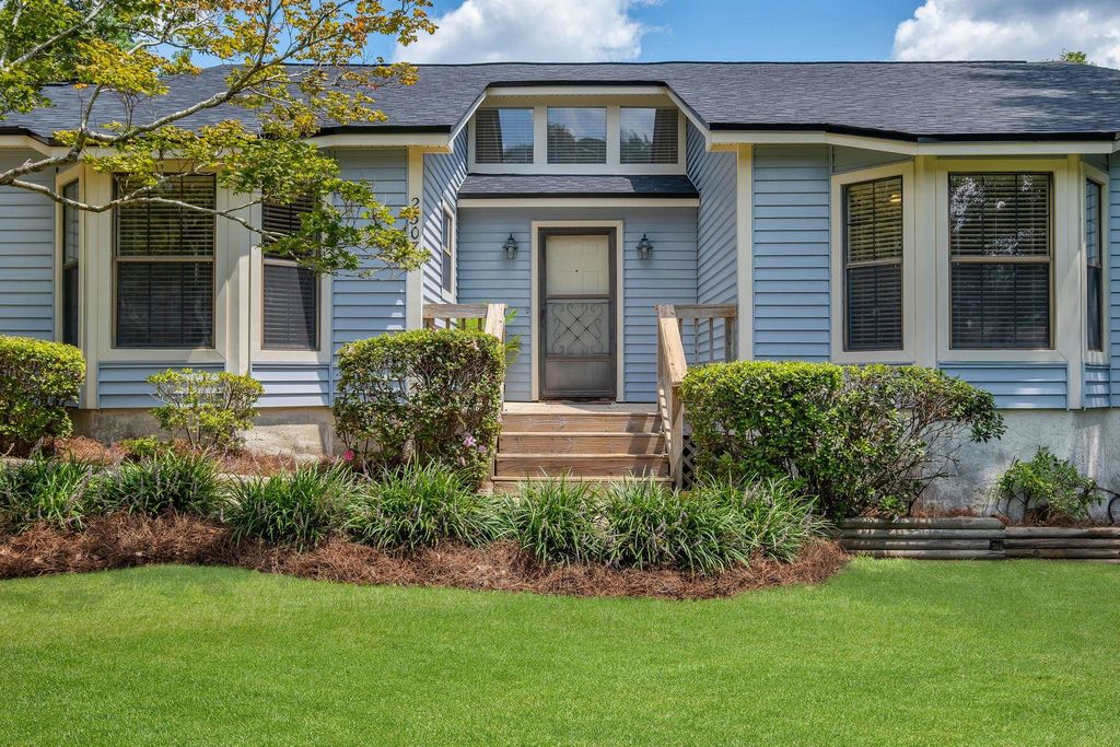 Photo of 2307 Aster Way, Tallahassee, FL 32308 (MLS # 391858)