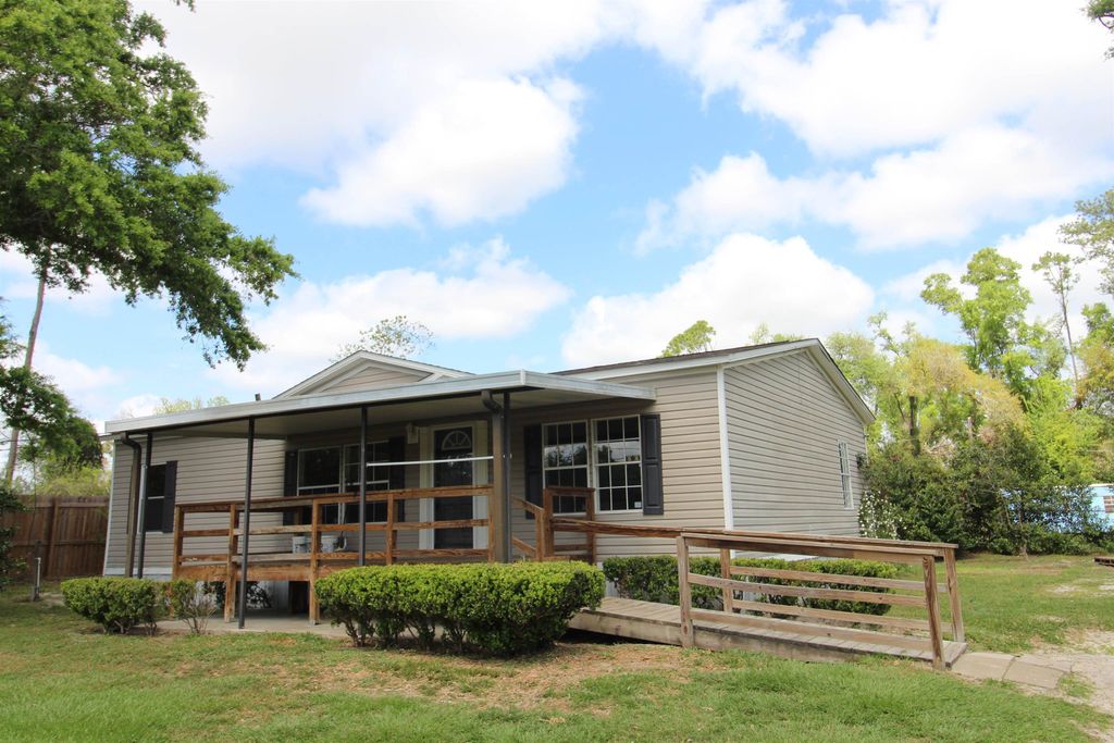 Photo of 1906 Cemetery Road, Tallahassee, FL 32305 (MLS # 398044)