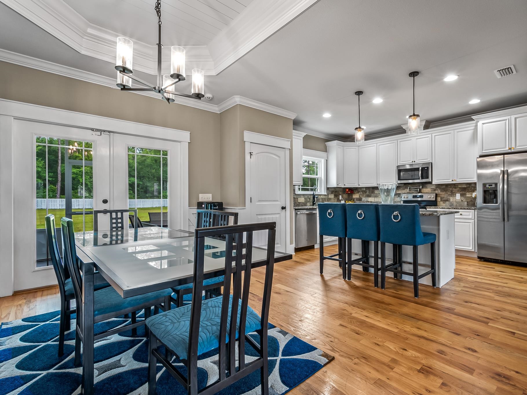 545 Parkside Circle