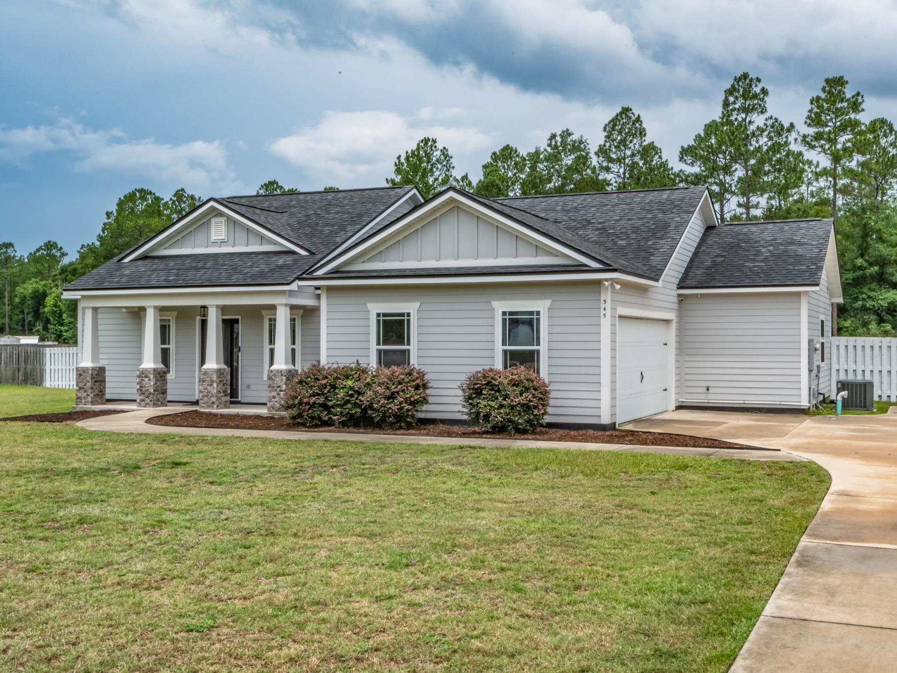 545 Parkside Circle