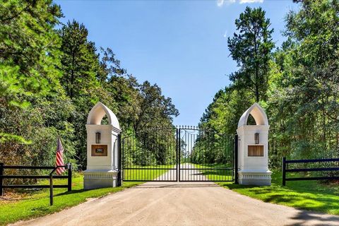 Photo of 7083 Grenville Road, Tallahassee, FL 32309 (MLS # 399449)