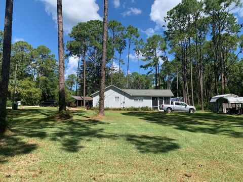 A home in Carrabelle