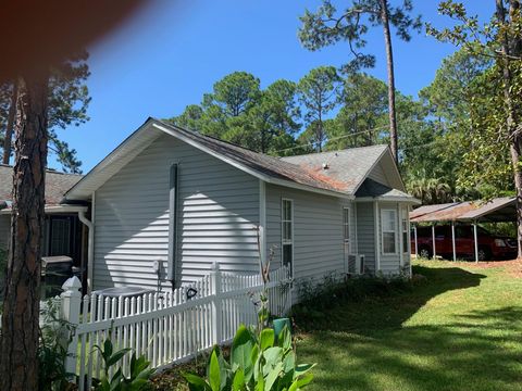 A home in Carrabelle