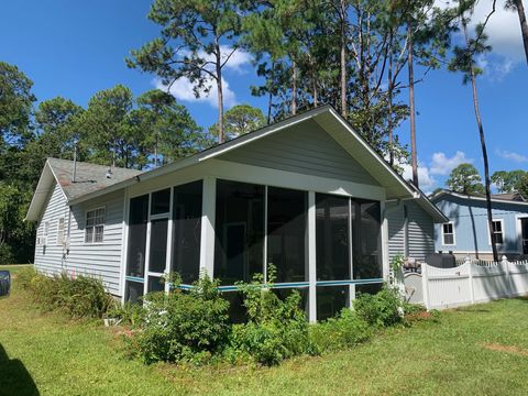 A home in Carrabelle