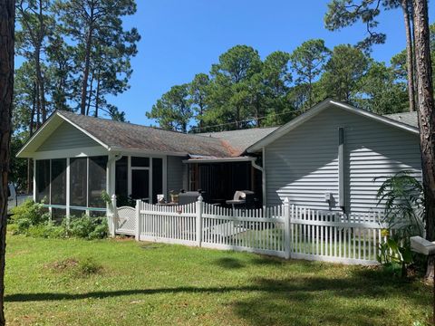 A home in Carrabelle