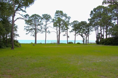 A home in Carrabelle