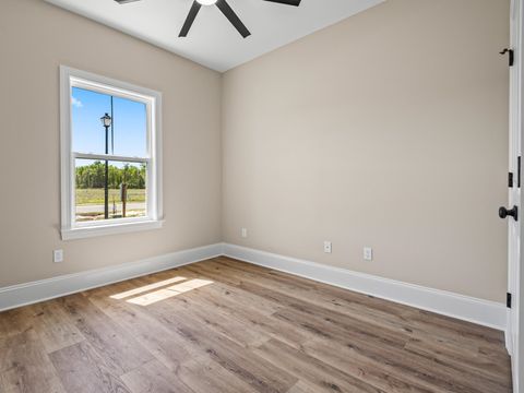 Tiny photo for 122 Divine Loop, Crawfordville, FL 32327 (MLS # 398102)
