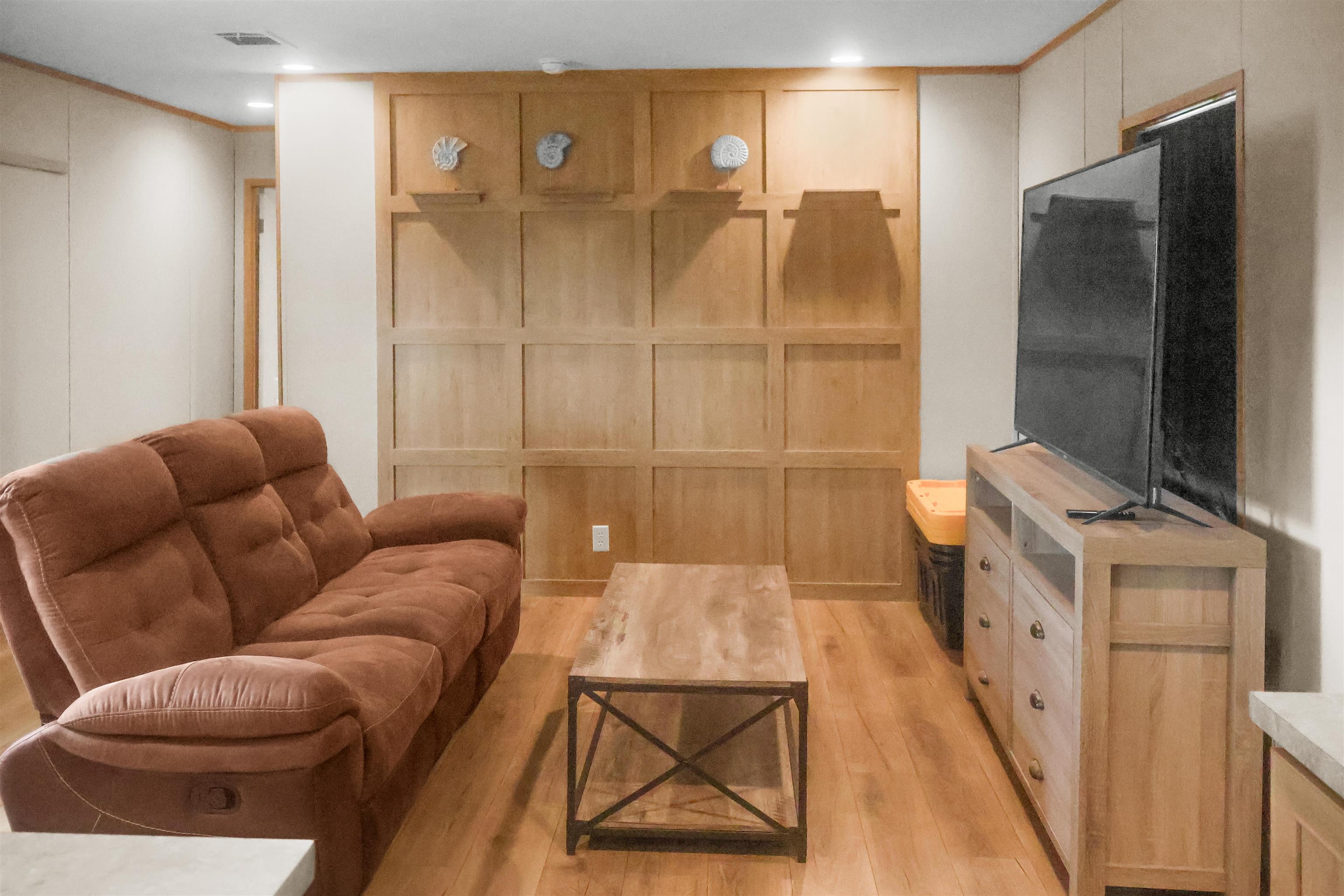 21835 NW Lake Mckenzie Boulevard