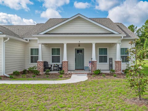 Tiny photo for 5 Windsor Way, Crawfordville, FL 32327 (MLS # 401812)