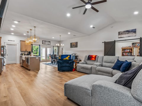 Tiny photo for 5 Windsor Way, Crawfordville, FL 32327 (MLS # 401812)