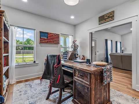 Tiny photo for 5 Windsor Way, Crawfordville, FL 32327 (MLS # 401812)