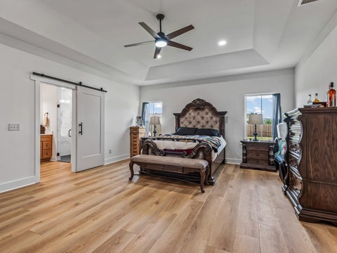 Tiny photo for 5 Windsor Way, Crawfordville, FL 32327 (MLS # 401812)