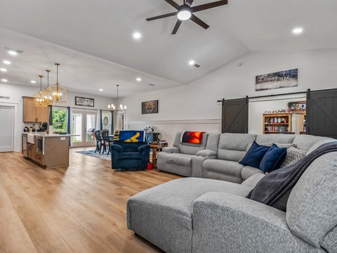 Tiny photo for 5 Windsor Way, Crawfordville, FL 32327 (MLS # 401812)