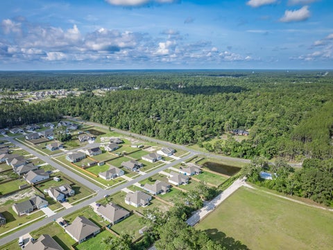 Tiny photo for 5 Windsor Way, Crawfordville, FL 32327 (MLS # 401812)