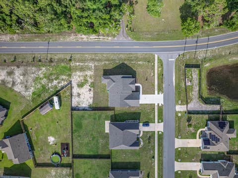 Tiny photo for 5 Windsor Way, Crawfordville, FL 32327 (MLS # 401812)