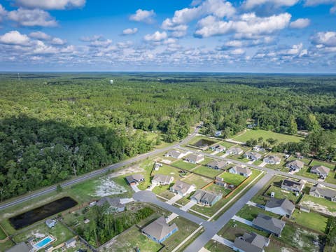 Tiny photo for 5 Windsor Way, Crawfordville, FL 32327 (MLS # 401812)