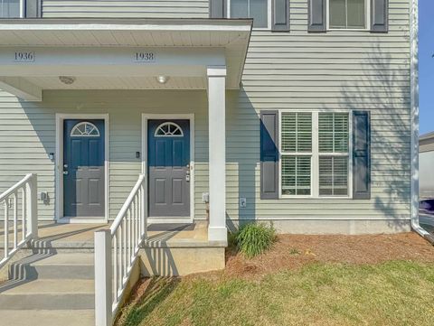 Photo of 1938 Ann Arbor Avenue, Tallahassee, FL 32304 (MLS # 391329)