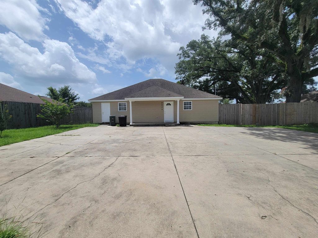 Photo of 2635 Mission Road, Tallahassee, FL 32304 (MLS # 389388)