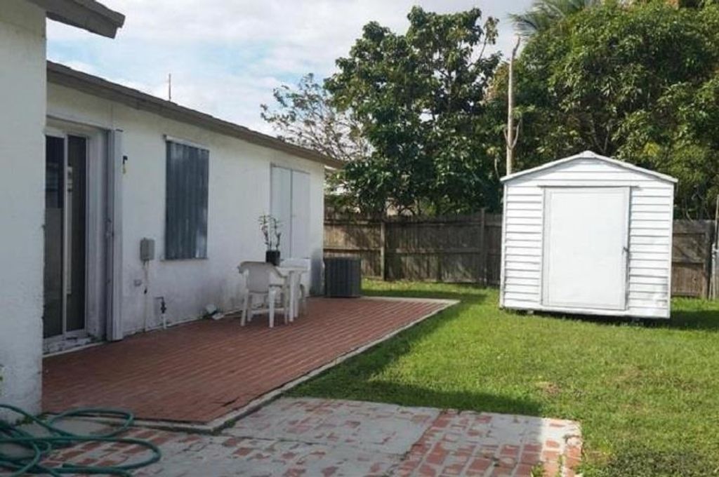 Photo of 7260 N Willow Spring Circle, Other Florida, FL 33436 (MLS # 391873)
