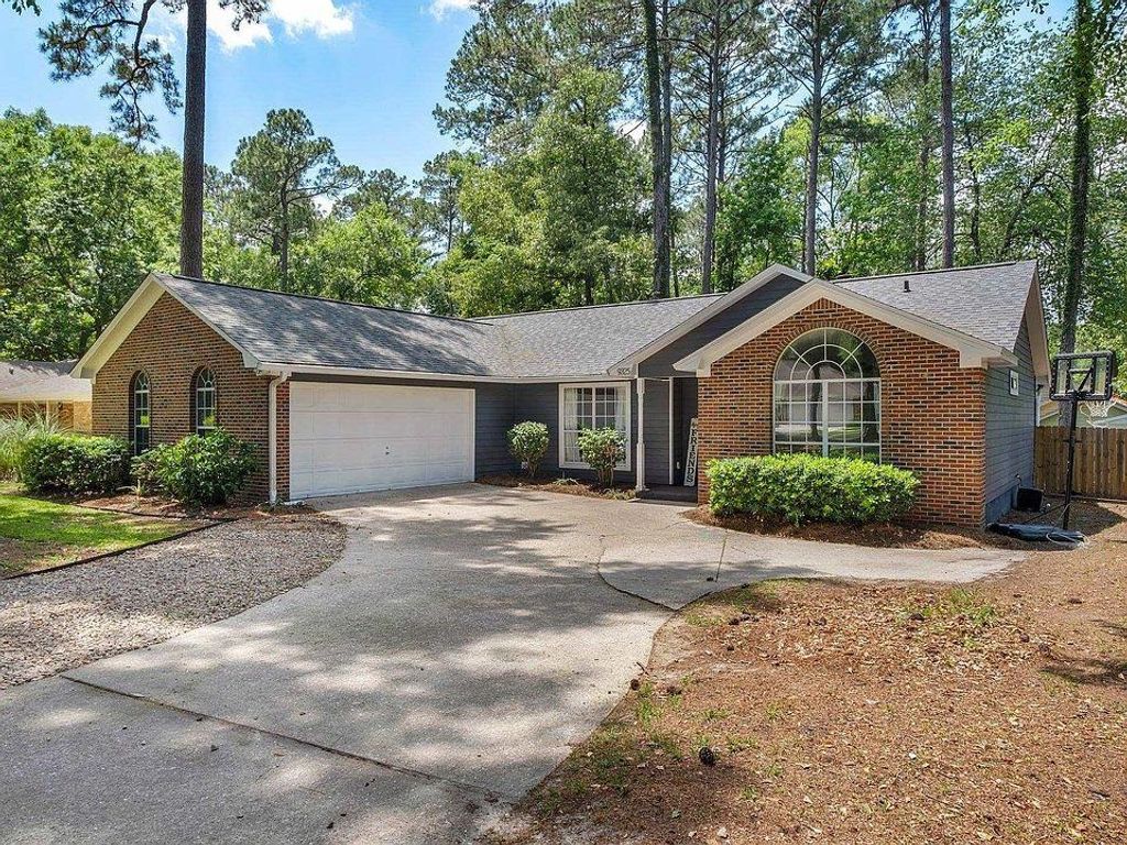 Photo of 9325 Buck Haven Trail, Tallahassee, FL 32312 (MLS # 390028)