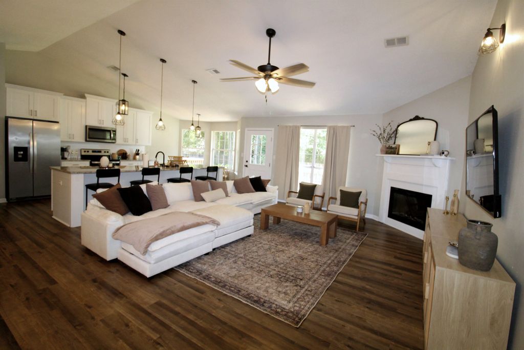Photo of 9325 Buck Haven Trail, Tallahassee, FL 32312 (MLS # 390028)