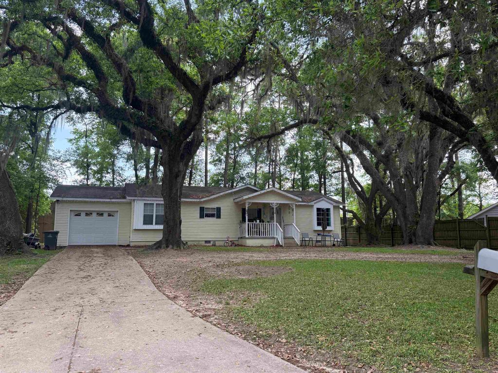 Photo of 3110 Dunkeld Court, Tallahassee, FL 32303 (MLS # 384890)