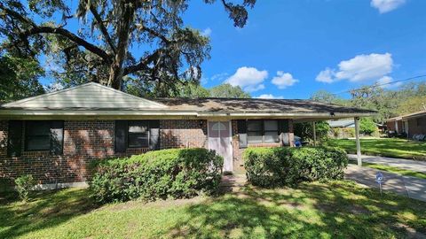 Photo of 2348 Yorkshire Drive, Tallahassee, FL 32304 (MLS # 395704)