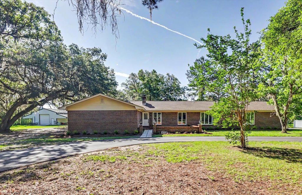 Photo of 4315 Cripple Creek Road, Tallahassee, FL 32309 (MLS # 400120)
