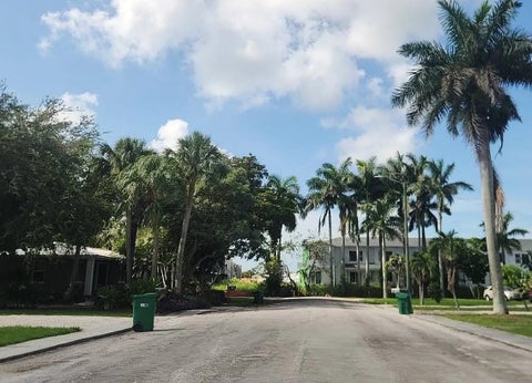 Tiny photo for 112 S Elm Avenue, Other Florida, FL 33476 (MLS # 401765)