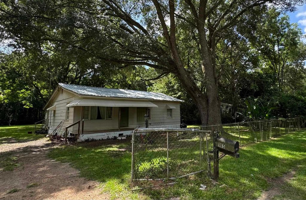 Photo of 185 Gray Road, Quincy, FL 32351 (MLS # 388527)