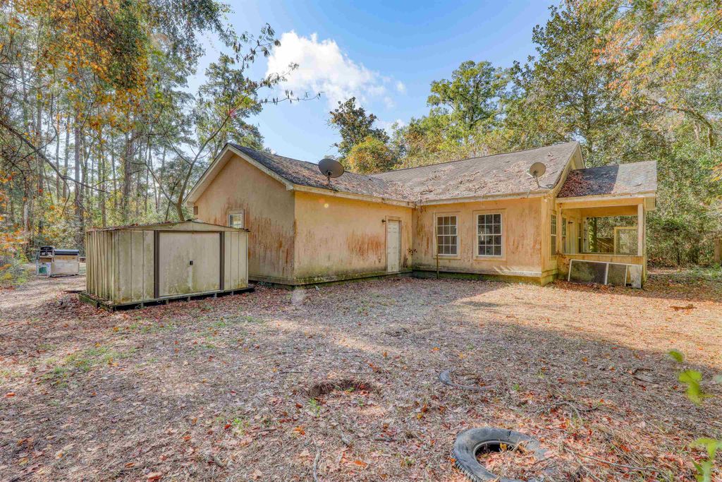 Photo of 30 Arikara Drive, Crawfordville, FL 32327 (MLS # 393056)