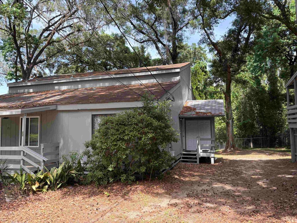 Photo of 1012 SHARER Court #24, Tallahassee, FL 32312 (MLS # 398864)