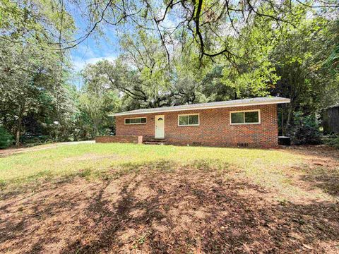 Tiny photo for 2202 Mission Road, Tallahassee, FL 32304 (MLS # 402665)