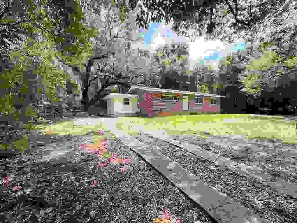Photo of 2202 Mission Road, Tallahassee, FL 32304 (MLS # 402665)