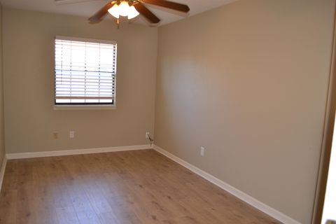 Tiny photo for 2041 Continental Avenue, Tallahassee, FL 32304 (MLS # 398066)
