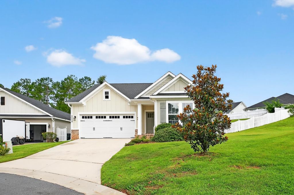 Photo of 2558 Grove Landing Court, Tallahassee, FL 32311 (MLS # 389101)