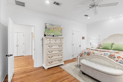 Tiny photo for 1576 SPRUCE Avenue, Tallahassee, FL 32303 (MLS # 395805)