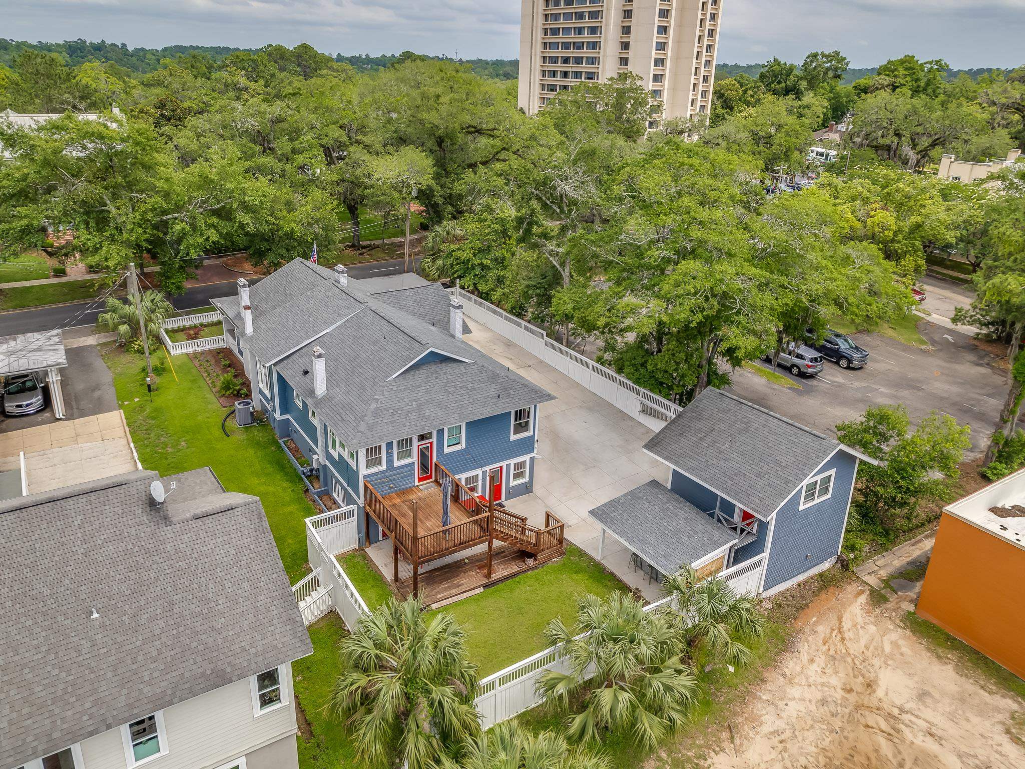 512 N Caulhoun Street -
