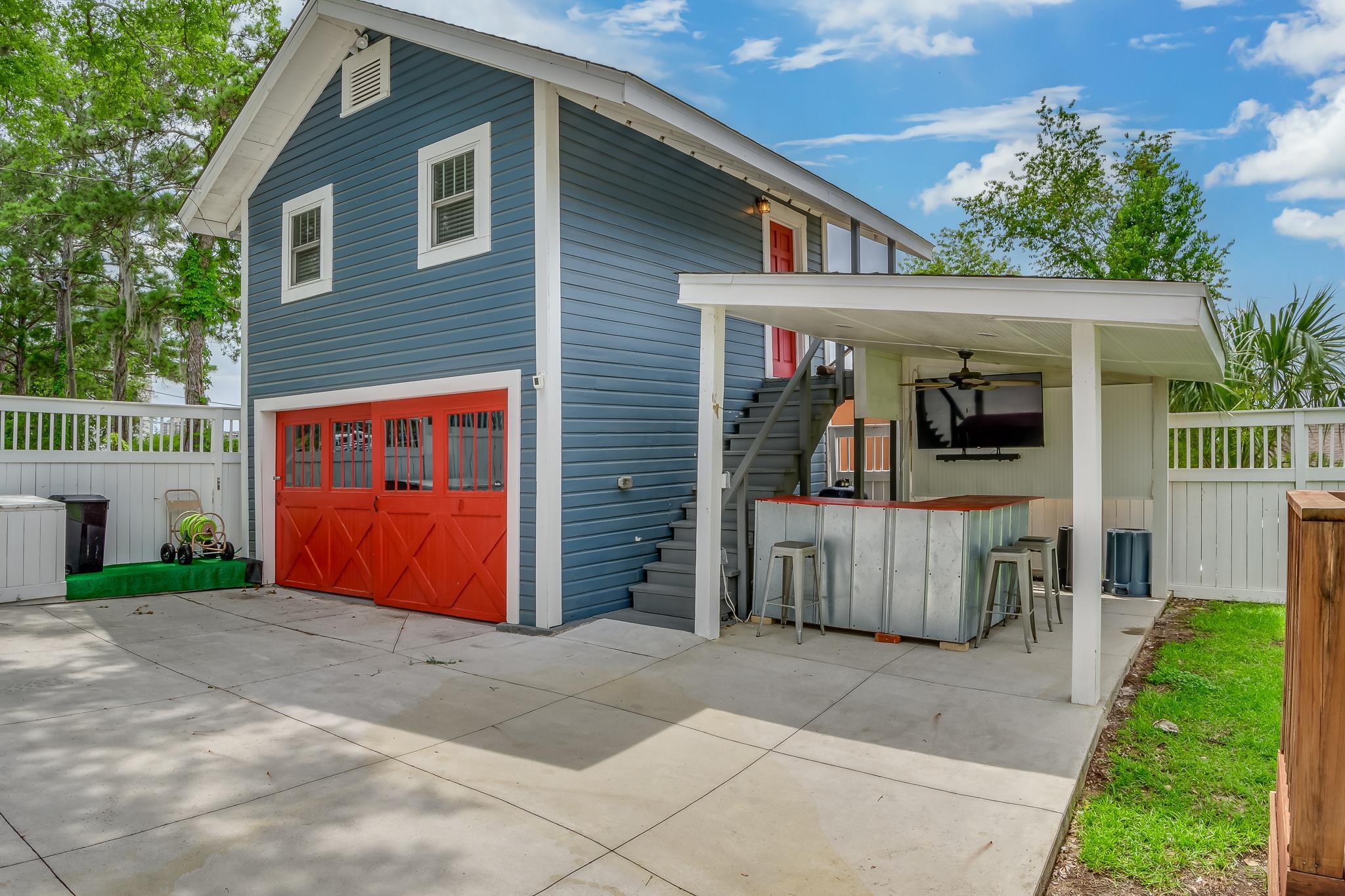 512 N Caulhoun Street -