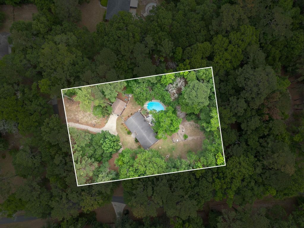 Photo of 1459 Silver Pine Lane, Tallahassee, FL 32312 (MLS # 399643)