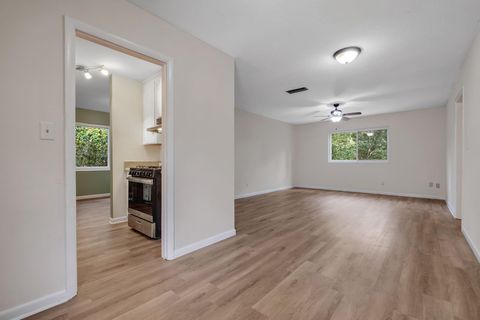 Tiny photo for 1233 Talbot Avenue, Tallahassee, FL 32308 (MLS # 393789)