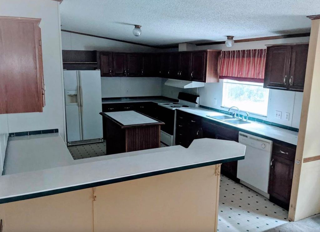 Photo of 102 Lauderdale Lane, Crawfordville, FL 32327 (MLS # 394688)