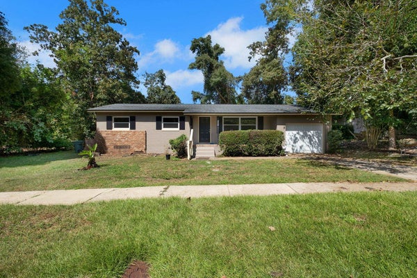 1884 PEPPER HILL CT, TALLAHASSEE, FL 32304 - Image 3712b2c536ef00aacf80adc36174100f/2849970570