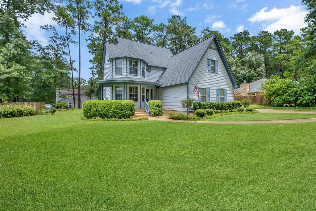 Photo of 1866 Log Ridge Trail, Tallahassee, FL 32312 (MLS # 392472)