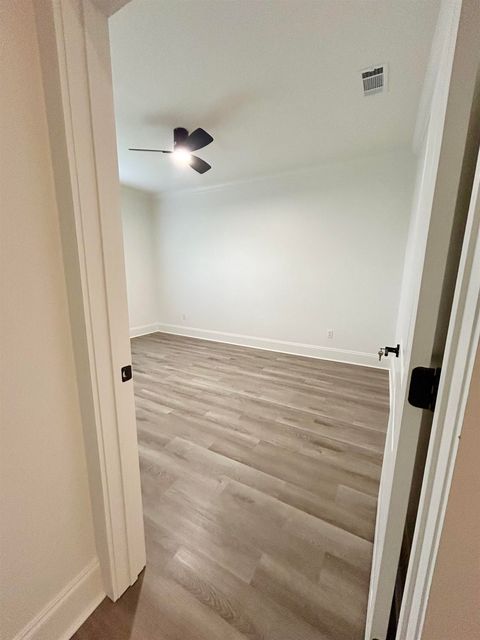 Tiny photo for 1725 NE Capital Circle #205, Tallahassee, FL 32308 (MLS # 378821)