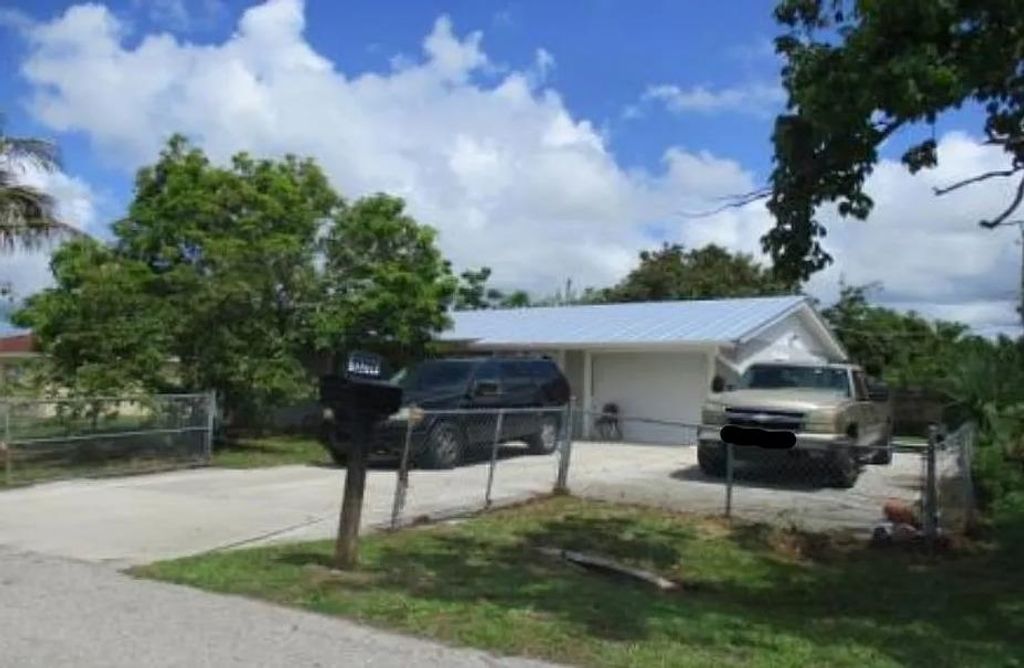 Photo of 13314 2nd Street, Fort Myers, FL 33905 (MLS # 394025)