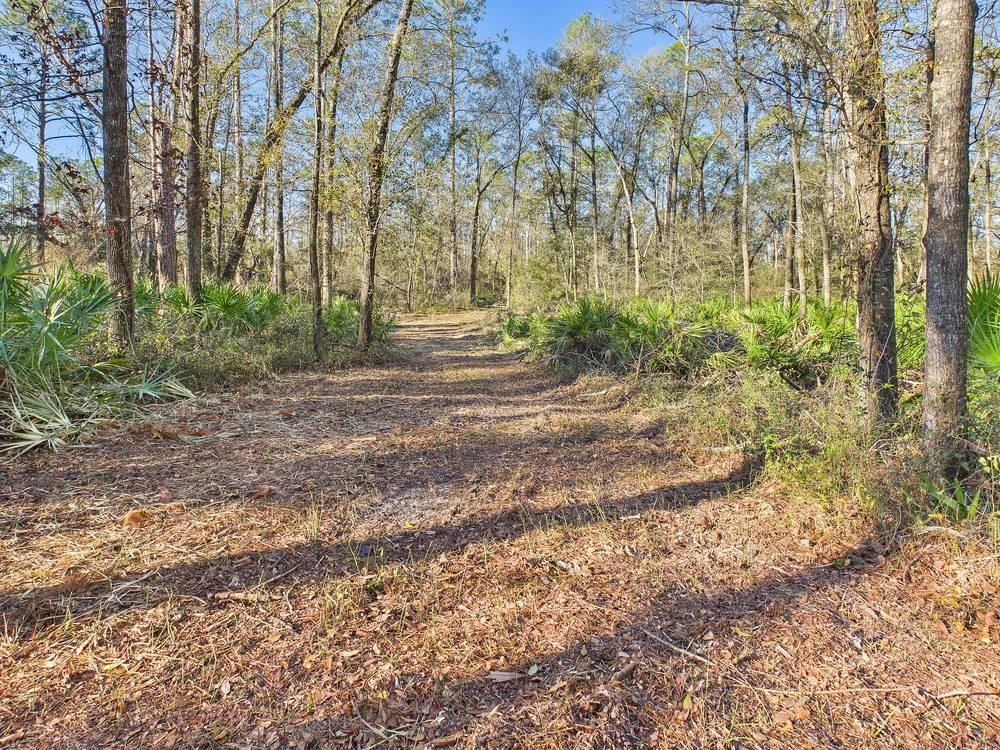 465 NE River Ridge Way