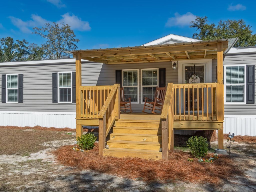 Photo of 22 Posey Road, Crawfordville, FL 32327 (MLS # 395248)