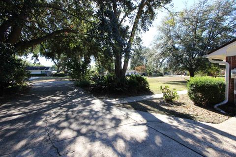 Tiny photo for 4274 Kensington Road, Tallahassee, FL 32303 (MLS # 393280)